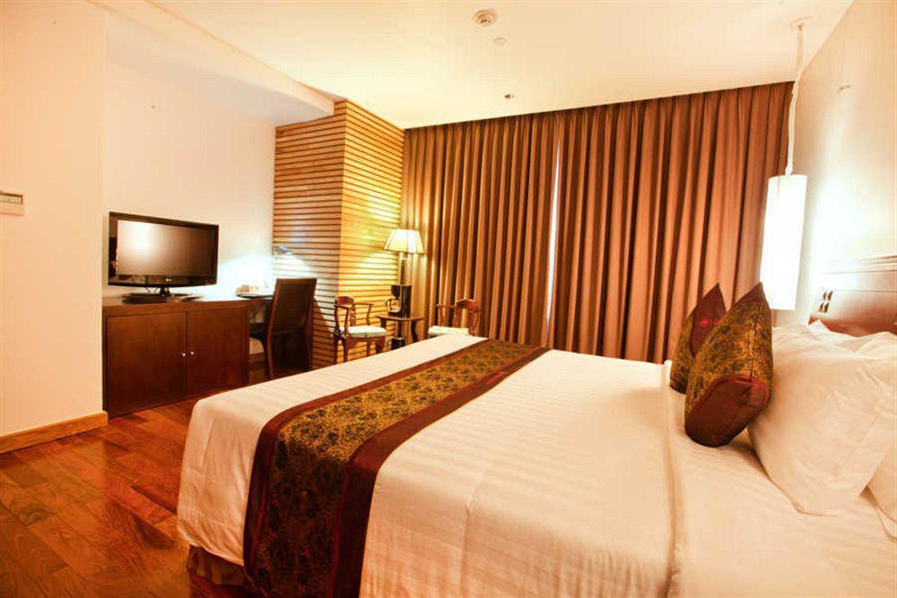 Golden Saigon 4* Ho Chi Minh City