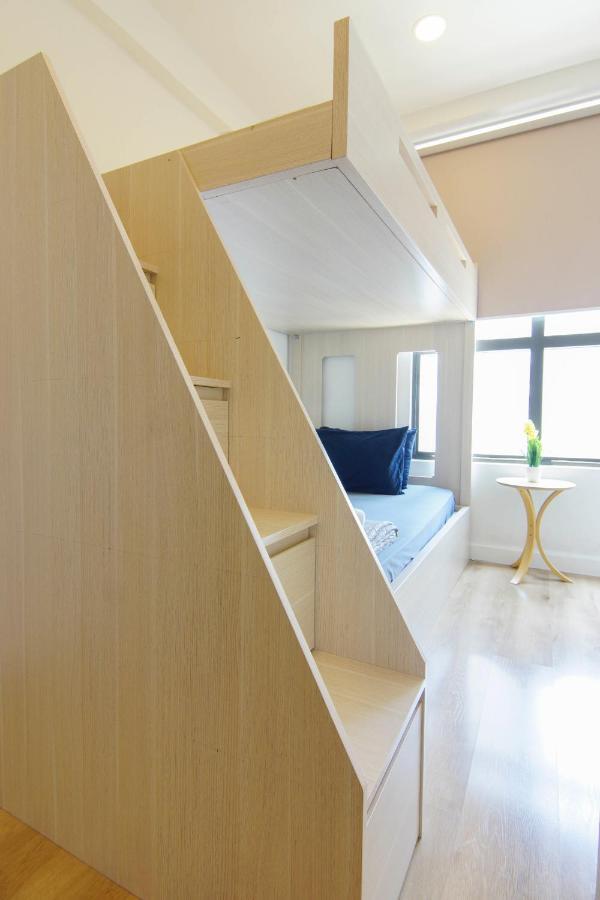 Apartment Icon 56 - Free Rooftop Pool Gym 6 Near Ben Thanh Market Ho Chi Minh City