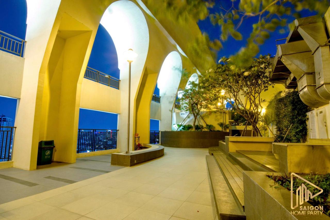 Apartment Icon 56 - Free Rooftop Pool Gym 6 Near Ben Thanh Market Ho Chi Minh City