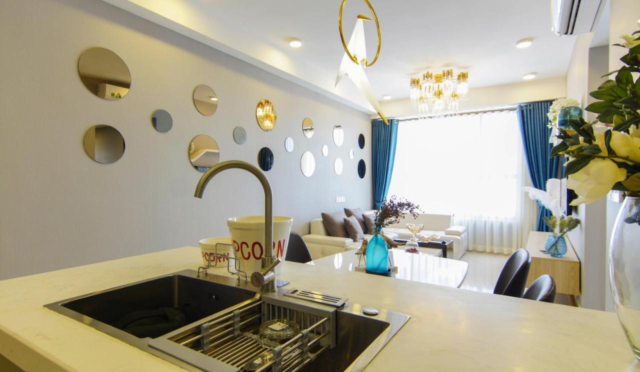 Apartment Icon 56 - Free Rooftop Pool Gym 6 Near Ben Thanh Market Ho Chi Minh City