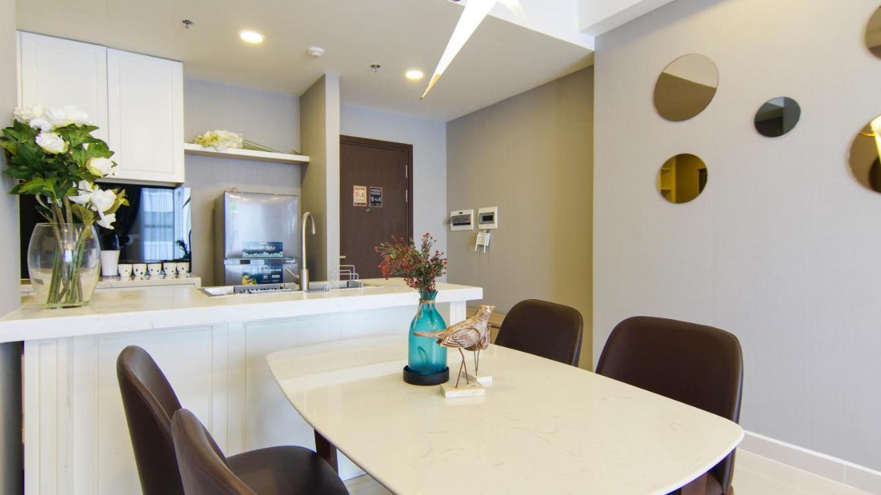 Apartment Icon 56 - Free Rooftop Pool Gym 6 Near Ben Thanh Market Ho Chi Minh City