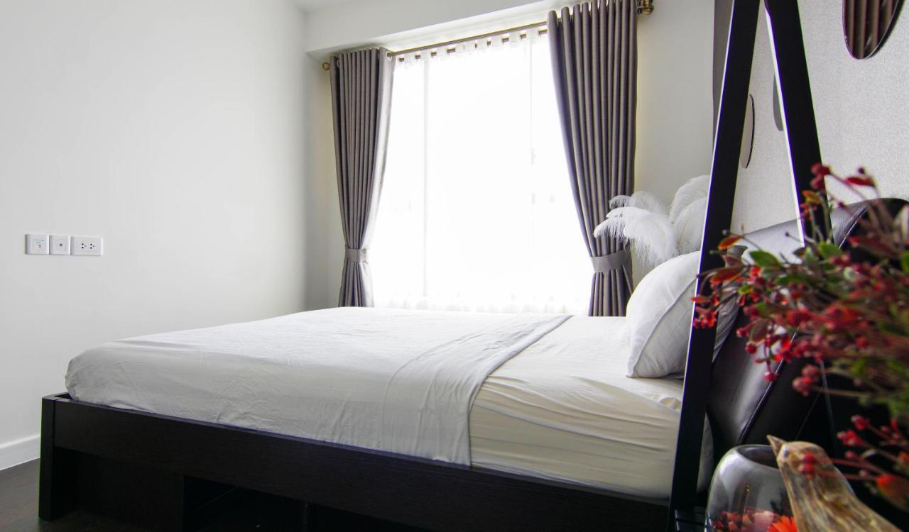 Icon 56 - Free Rooftop Pool Gym 6 Near Ben Thanh Market *
