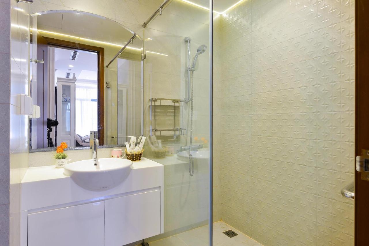 Vinhomes Park Landmark 1 * Ho Chi Minh City