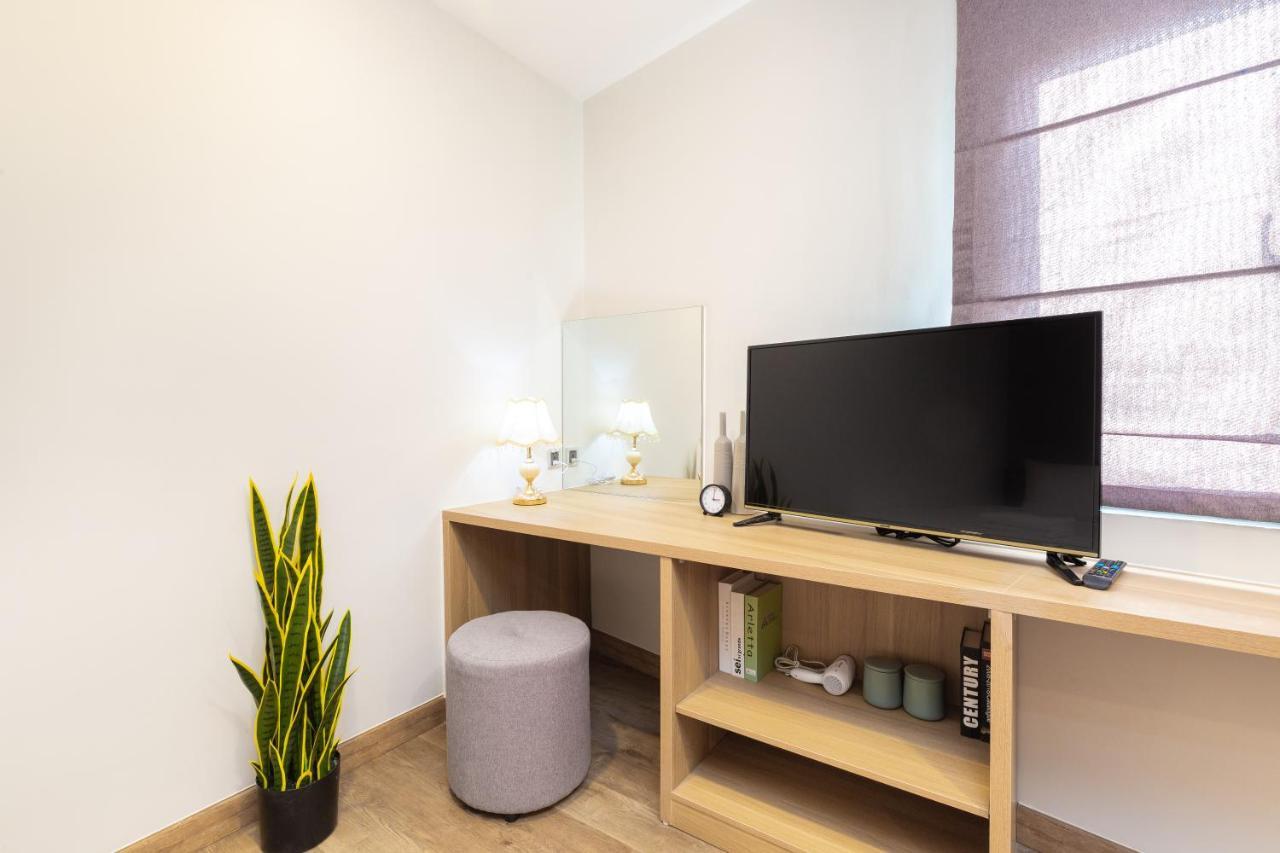 Hotel Cozrum Lux Ho Chi Minh City