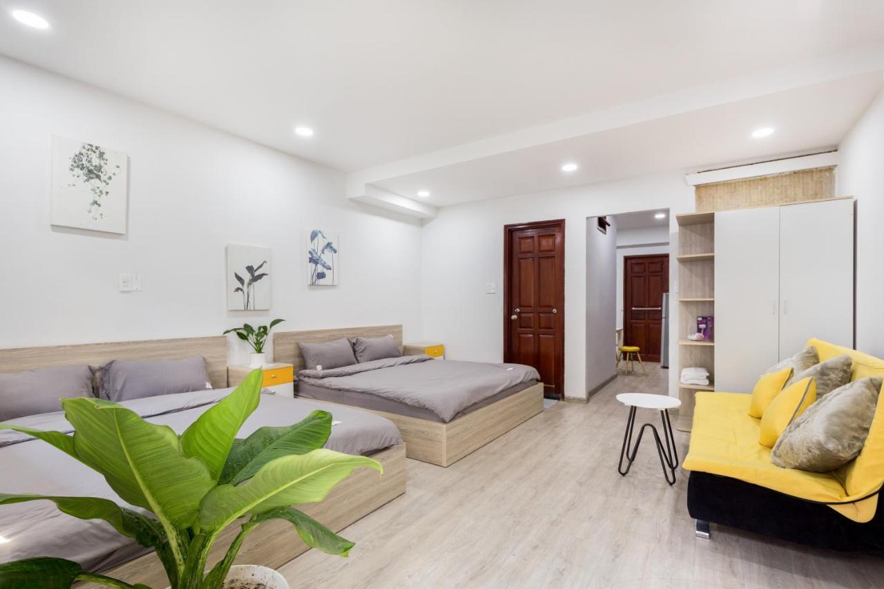 Dlux Saigon Hotel