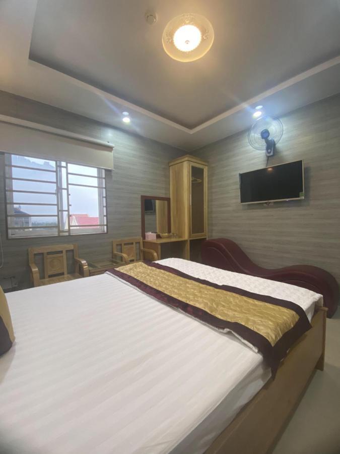 Hoang Quan Love hotel *