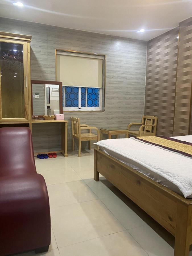 Hoang Quan Love hotel *