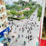 Home Away Do Quang Dau- Homestay, City Center, D1