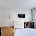 Saki Aparthotel 5