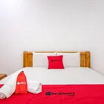 Reddoorz Plus Near Phan Xich Long