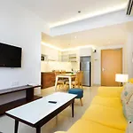 River Inn Apartment With Pool & Gym