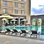 Luxury Apartment Near Airport