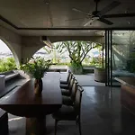 Hoa House