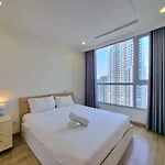 123 Apartment In Vinhomes Central Park - Landmark 81 Area
