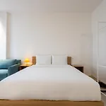 Peninsula Serviced Apartment