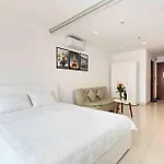 Skyhomes Near Tan Son Nhat Airport-Cherry Le
