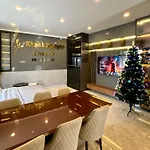 Khanh Nguyen Luxury, Fully Furnished Studio Apartment With Street View
