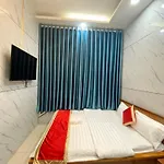Lucky Hotel