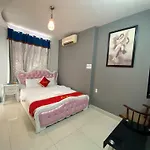 Lucky Hotel