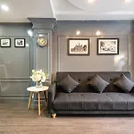 The Dilly Hotel - Truong Dinh