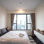 Central Business District Rivergate Apartment - Free Pickup & Pool
