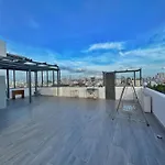 Riverside House Near Airport. Suite Co Phong Khach Rieng