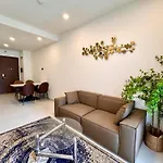 New Luxury 2 Bedroom Saigon Royal Condo 4 Pax , Near District 1,Vietnam Ap13