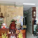 Lucky Hotel