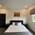 Bros Hotel
