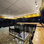 Ahu Hotel & Apartment