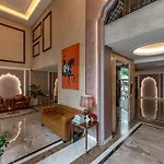 Golden Tree Hotel & Apartment