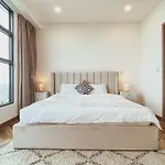 Zeus Living - Cozy 3 Bedroom In Sunwah Pearl