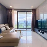 Zeus Living - Cozy 3 Bedroom In Sunwah Pearl