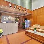 Bin Bin 10 - Mimosa Hotel Near Tan Son Nhat Airport