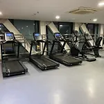 Republic Airport Apartment Free Swimming Pool