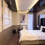 M&H Hotel