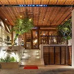 Sky Gem Central Hotel