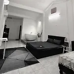 December Homestay Studio 2