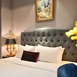 Sam Royal Apartment