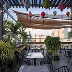 Acnos Hotel