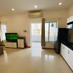 Pearl Service Apartment