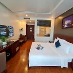 Kin Hotel Thi Sach