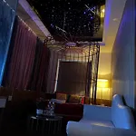 Love Hotel Hoc Mon