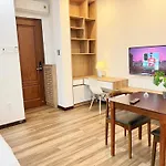 Can Ho Riverside View And Netflix Chill