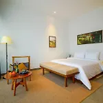 Nexus House Lang Bao Chi