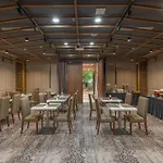 Kin Hotel Thai Van Lung