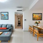 Saigon Apartments - Free City Walk Experience, Amazing Infinity Pool & Free 4G Sim Card For 3 Nights
