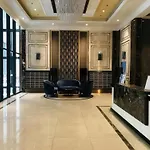 Salute De Madison Apartments