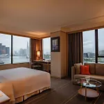 Khách sạn Renaissance Riverside Sài Gòn