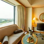Khách sạn Renaissance Riverside Sài Gòn